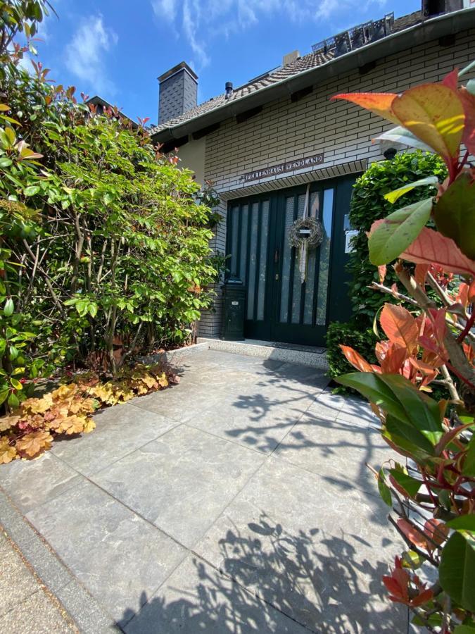 Private Wellness Suiten Mit Whirlpool Essen Exterior photo